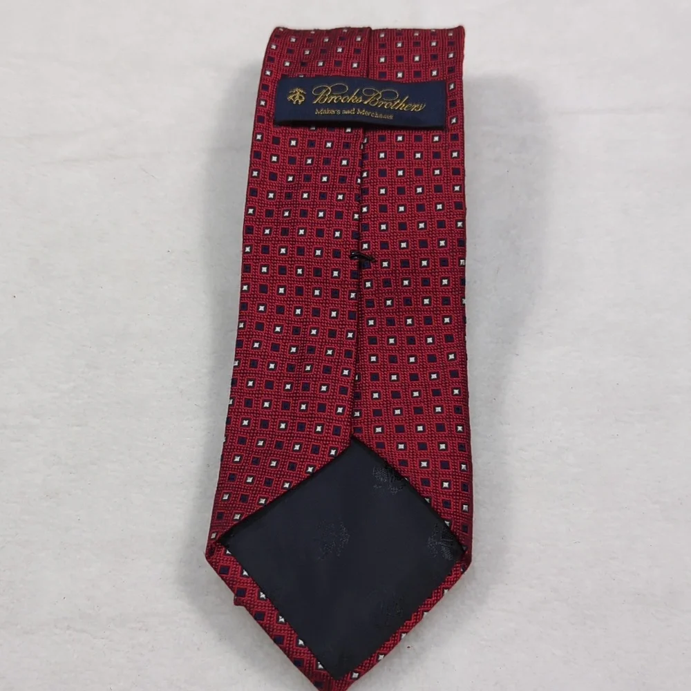 Brooks Brothers Red And‎ Black Mens Neck Tie